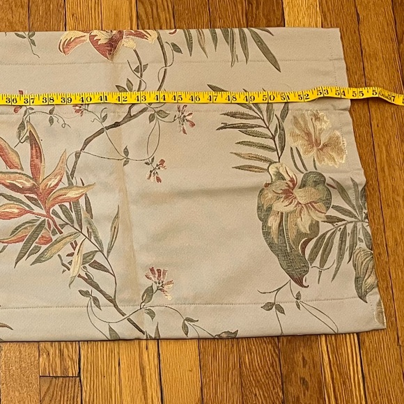 Window Curtain Valence - Picture 5 of 5